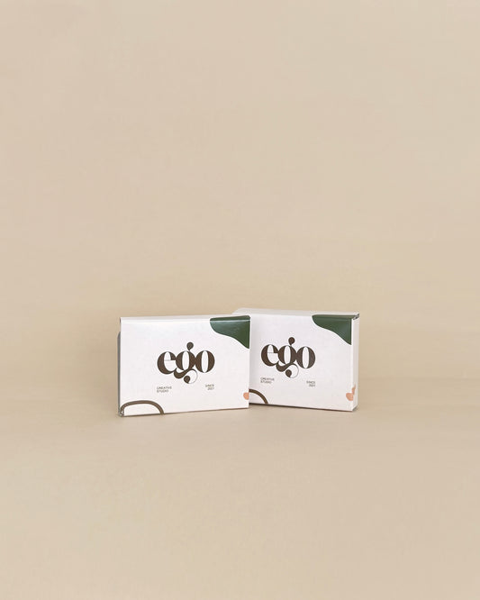<tc>Set de 2 mouchoirs dans un étui de carton</tc>